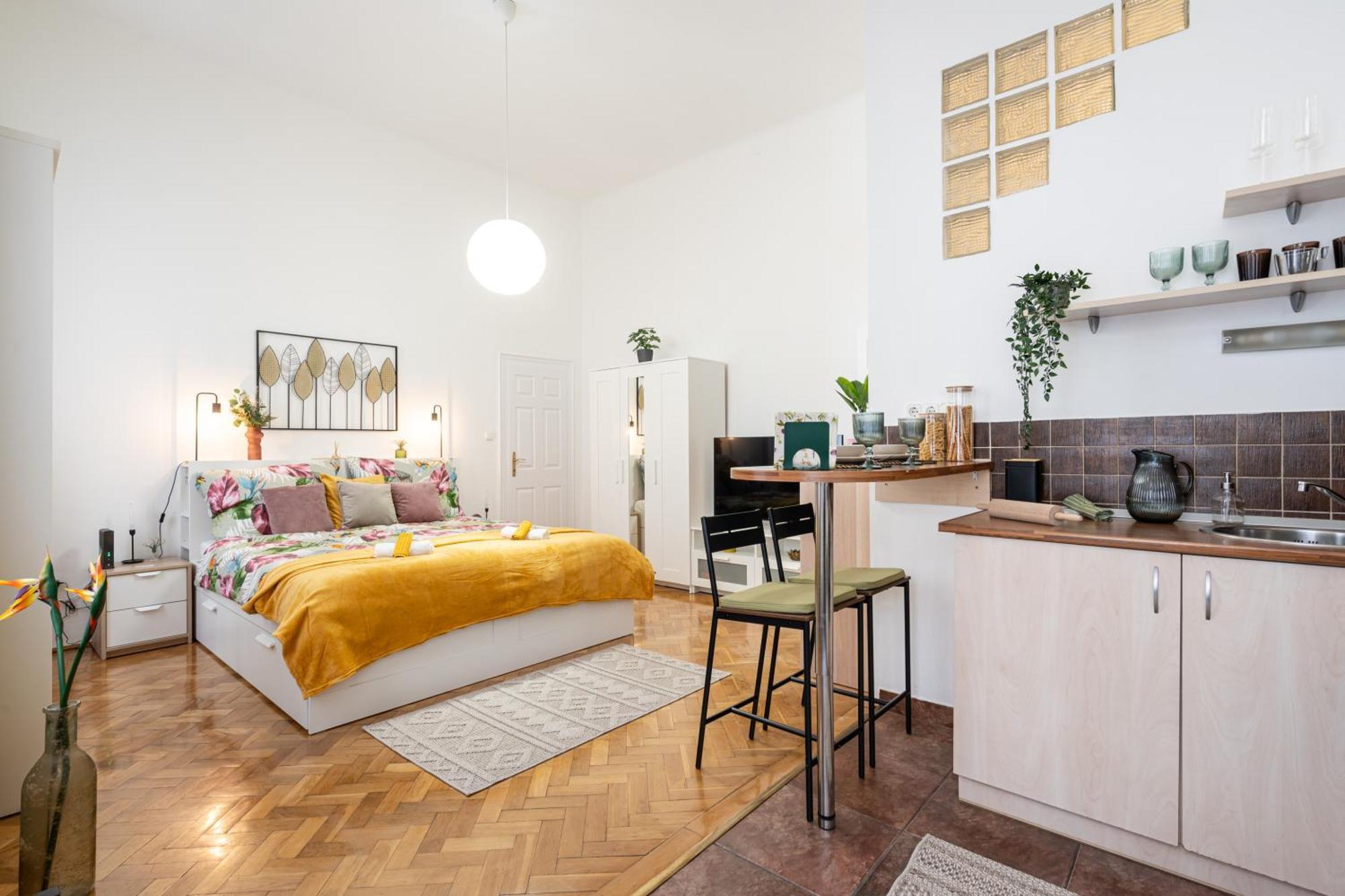 Cosmopolitan Studio - Chic Getaway In A Fancy Neighbourhood Budapest Exteriör bild