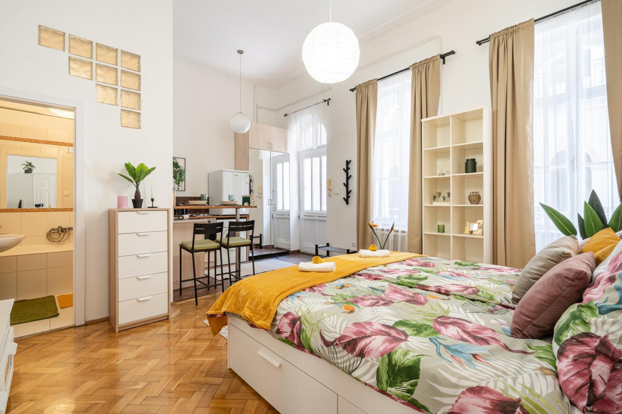 Cosmopolitan Studio - Chic Getaway In A Fancy Neighbourhood Budapest Exteriör bild