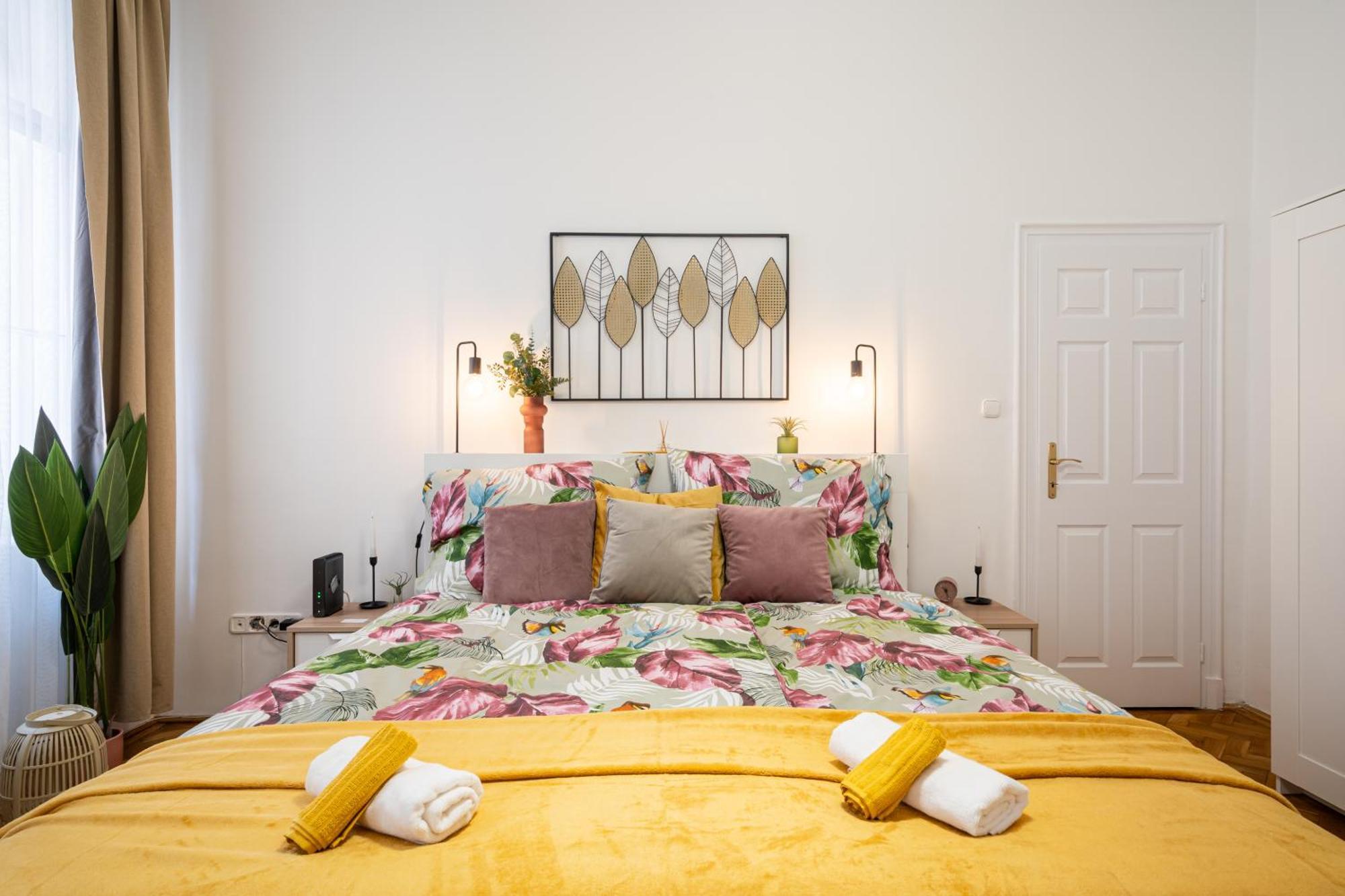 Cosmopolitan Studio - Chic Getaway In A Fancy Neighbourhood Budapest Exteriör bild