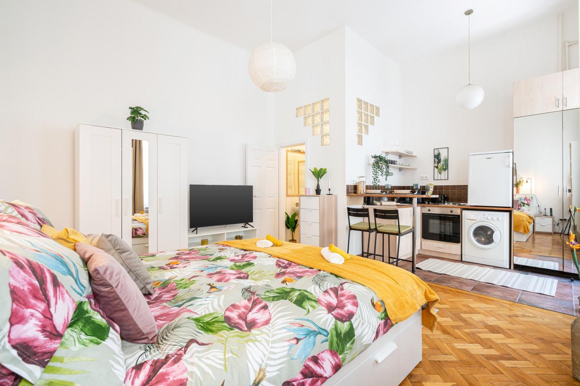 Cosmopolitan Studio - Chic Getaway In A Fancy Neighbourhood Budapest Exteriör bild